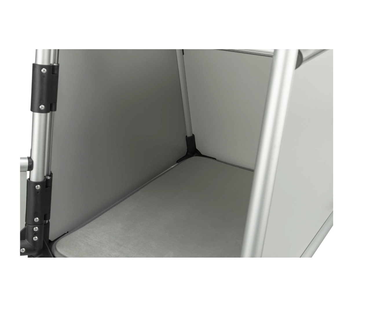 Transporter aluminiowy S – bezpieczny przewóz psa