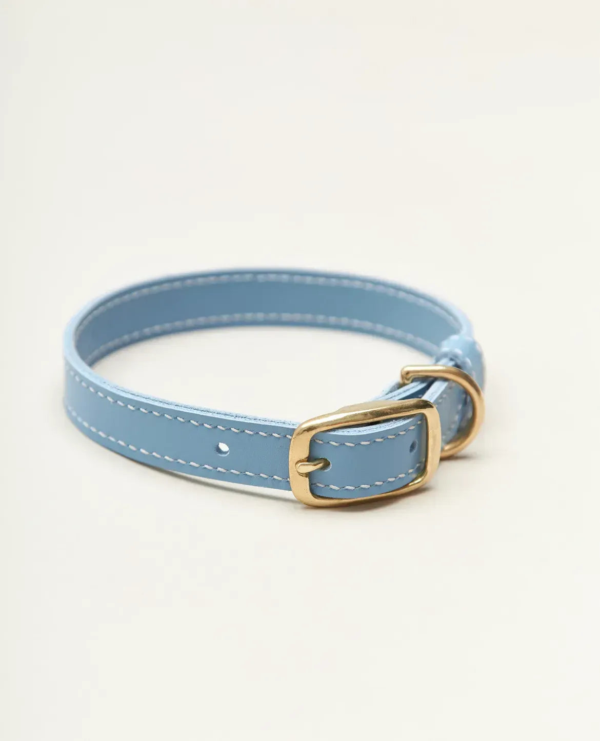 nashyinyk-classy-v-nizhno-blakytnomu-kolori-16589424049818.webp